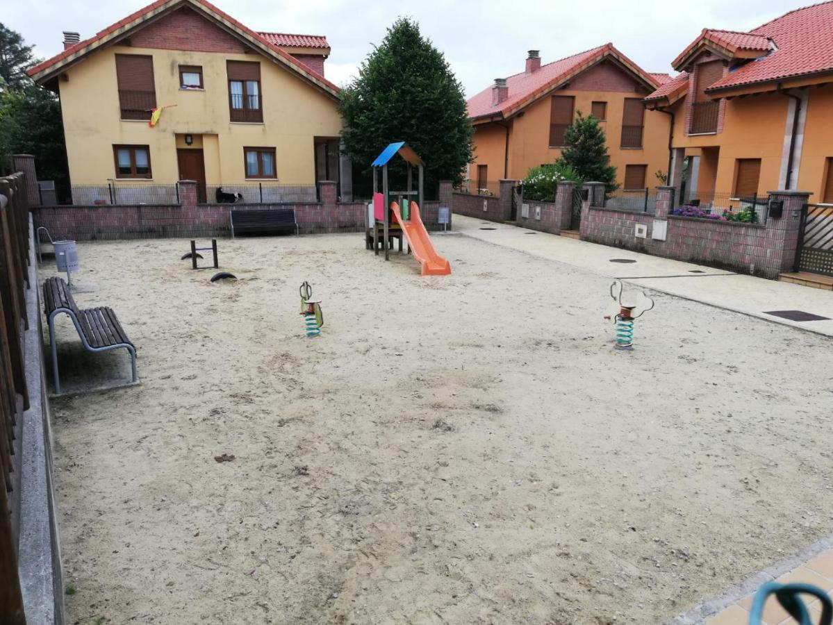 Chalet Playa Del Sable Hinojedo المظهر الخارجي الصورة